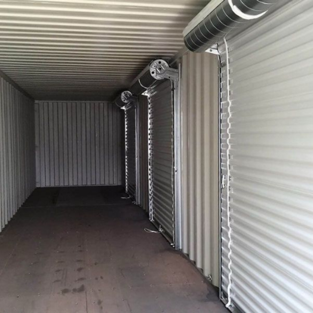 Contenedor de 40 pies con 3 puertas enrollables